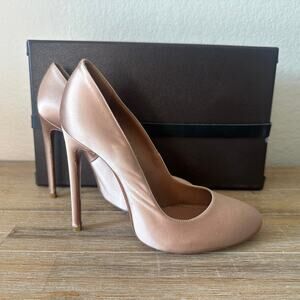 Alaia Satin Champagne Nude Classic Stiletto Pumps, Luxury, Bridal, size 40 NIB